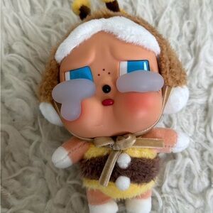 Popmart bumble bee plush